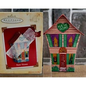 Hallmark Keepsake "NEW HOME" 2004 w/ LIGHTING EFFECT Christmas Ornament 5621 NEW